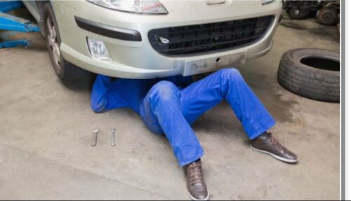 Машиндаа дарагдсан иргэнийг эсэн мэнд аварчээ